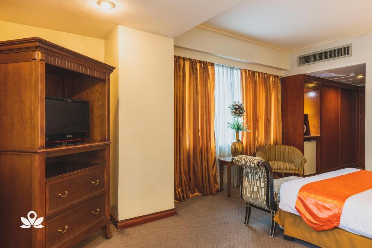 ZEN Rooms Tiara Oriental Manila Makati City Exterior foto